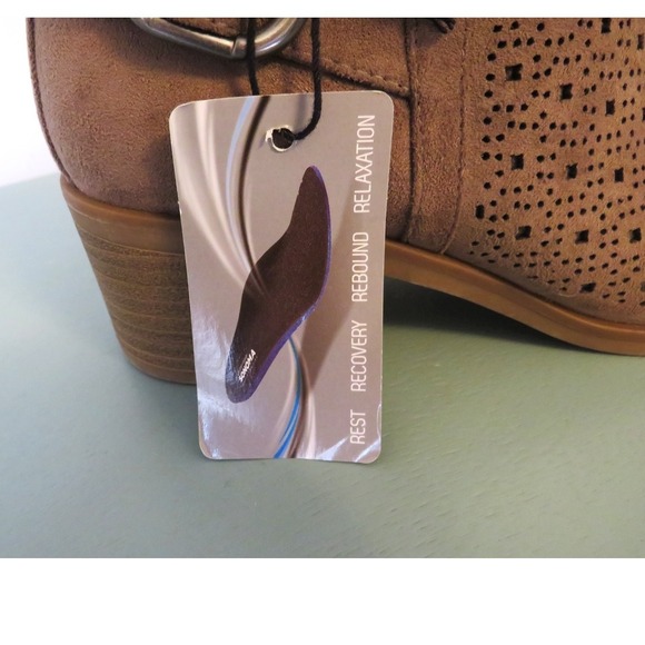 NWT Sonoma Akita Stone Brown Ankle‎ Boots Size 6M w/ Vitalize by Ortholite - Picture 5 of 6